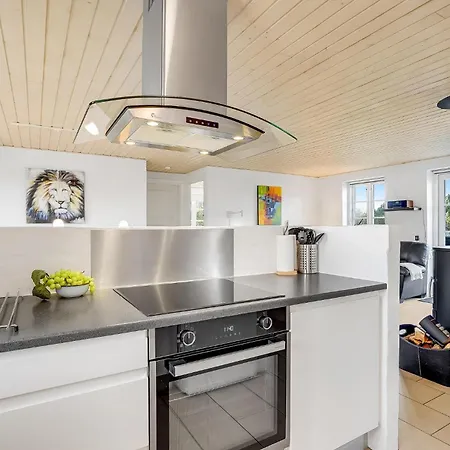 Amazing In Ulfborg With Kitchen Tatil Evi Ulfborg