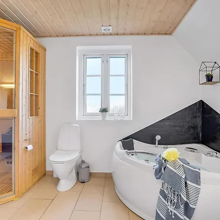 Дом отдыха Amazing In Ulfborg With Kitchen Ohuse